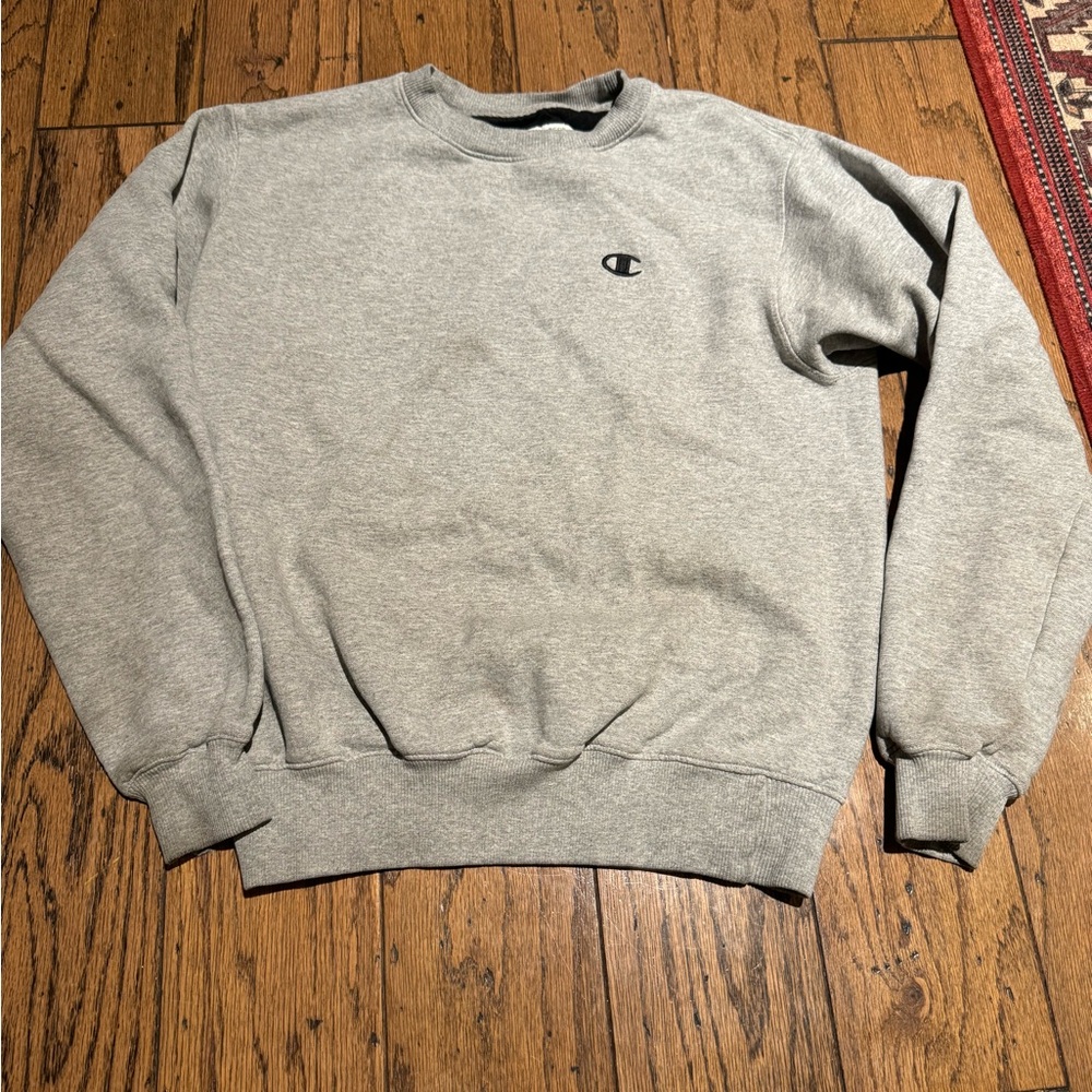 Women’s Champion Hoodie. Size Small